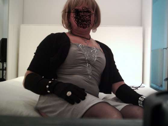 vibro dans la chatte pute avallon vibro dans la chatte pute avallon