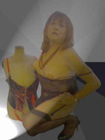 femme mature lesbienne annonce trans paris femme mature lesbienne annonce trans paris