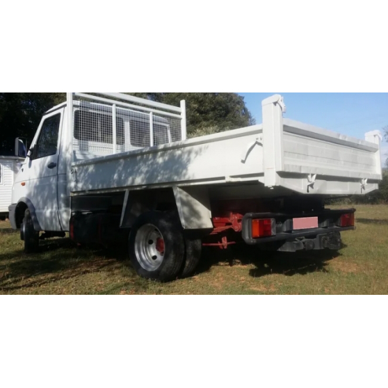 Camion benne IVECO 35.10 DAILY