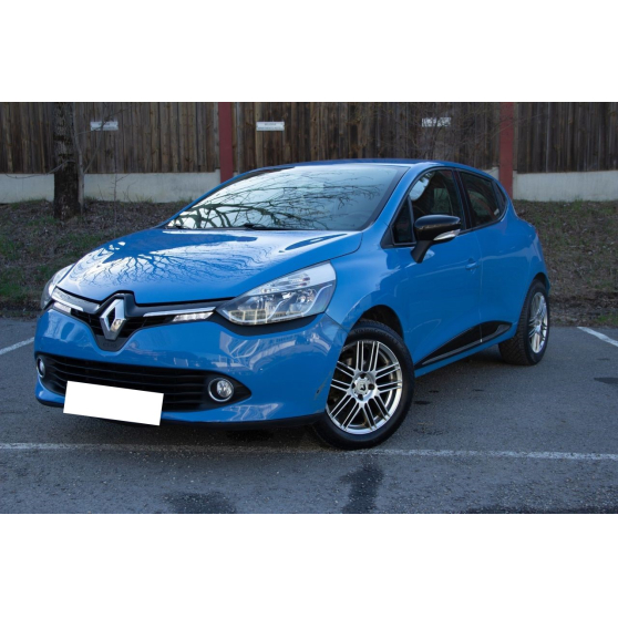 Renault Clio bleue 2014