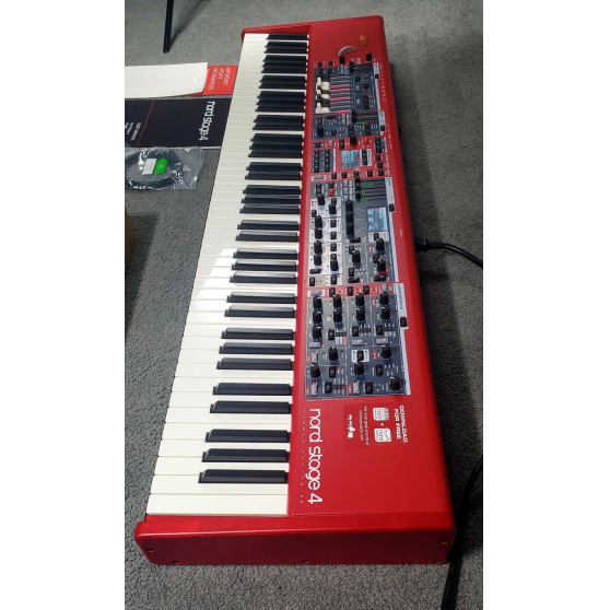 Clavia Nord Stage 4 88 touches neuf