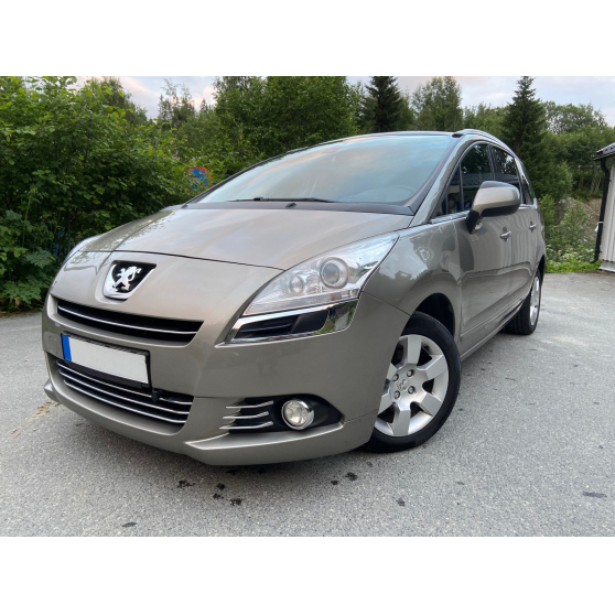 PEUGEOT 5008 1.6 HDi