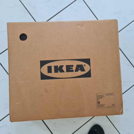 Commode IKEA,