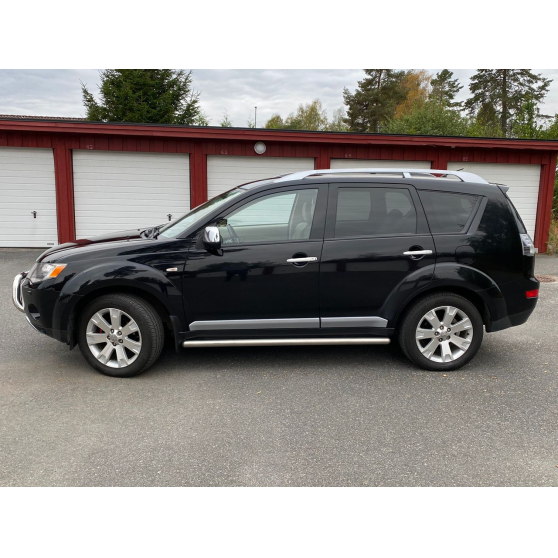 Mitsubishi Outlander 2,0 Instyle-140 D 4