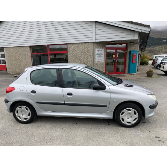 Peugeot 206 année 2002