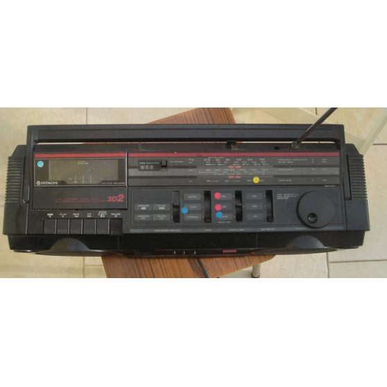 RADIO AM-FM Cassette HITACHI vintage