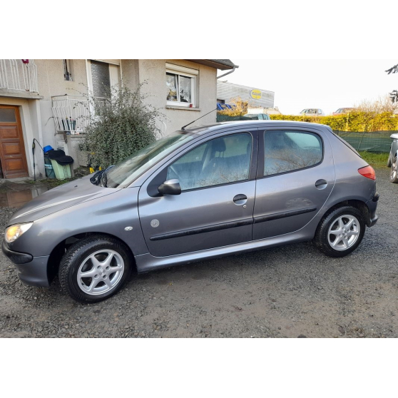 PEUGEOT 206 1.4i 75CH