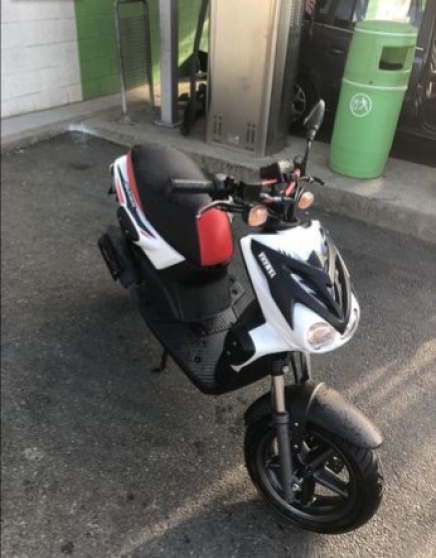 MOTO SCOOTER MBK