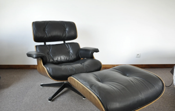 Annonce occasion, vente ou achat 'Lounge Chair Fauteuil Cuir Eames Ottoman'