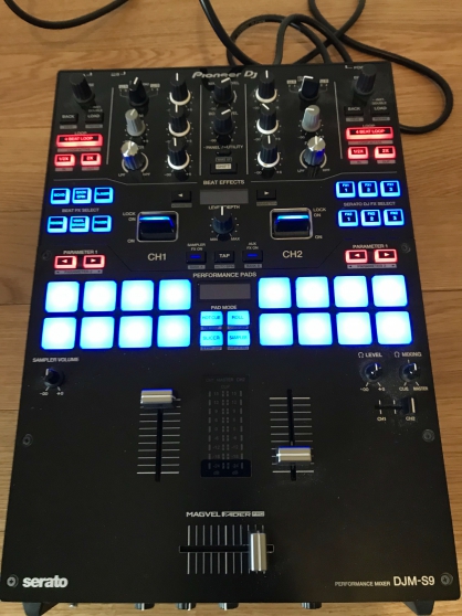 Table de mixage Pioneer DJM S9