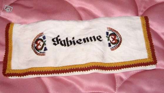 Annonce occasion, vente ou achat 'porte serviette brod Fabienne'