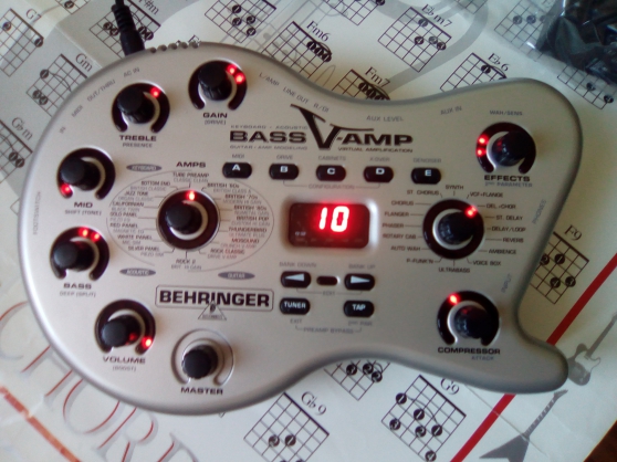 Annonce occasion, vente ou achat 'BEHRINGER BASS-V-AMP'