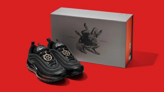 Annonce occasion, vente ou achat 'Satan shoes'