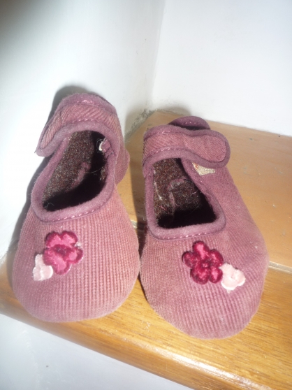 Annonce occasion, vente ou achat 'Chaussons fille'