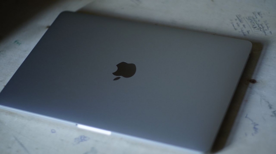 Annonce occasion, vente ou achat 'MacBook Pro 13 \'\', 256 Go, 16 RAM'