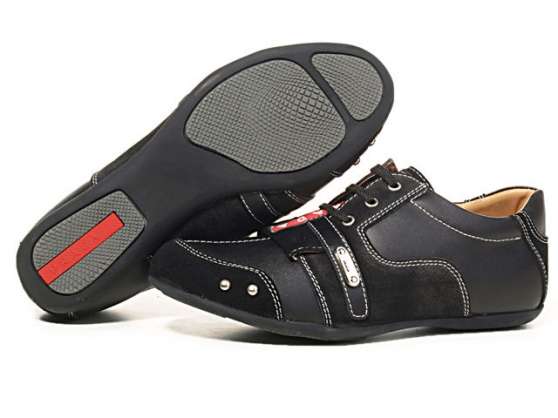 chaussures Prada Burberry D&G