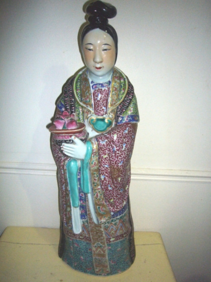 Annonce occasion, vente ou achat 'Chinoise statue en porcelaine'