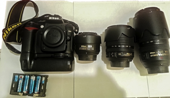 Reflex Nikon D90 (DX), 3 objectifs, Grip