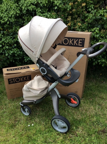 Annonce occasion, vente ou achat '3 IN 1 STOKKE XPLORY V4 hiver, kits t'