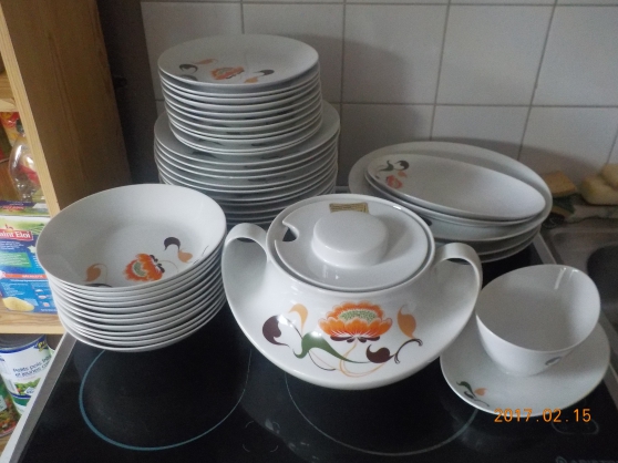 Annonce occasion, vente ou achat 'service  vaisselle en porcelaine'