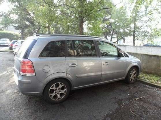 Annonce occasion, vente ou achat 'A donner jolie ma voiture opel zafira 2'