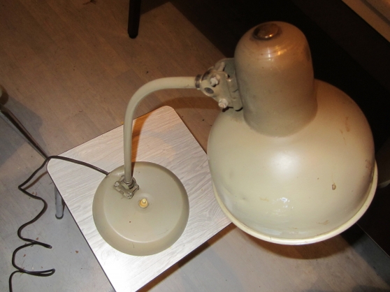 Annonce occasion, vente ou achat 'ancienne lampe articulle'