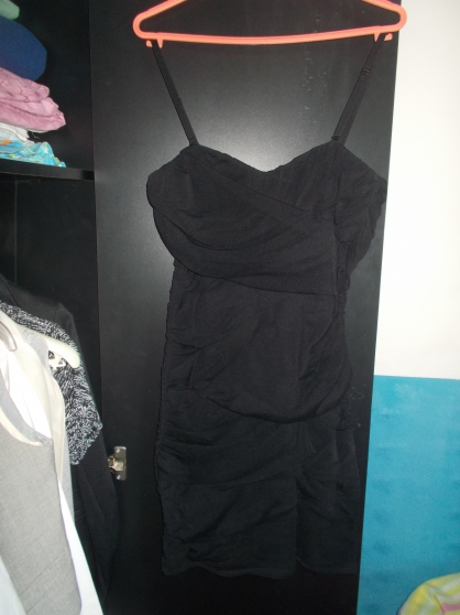 Annonce occasion, vente ou achat 'robe femme'