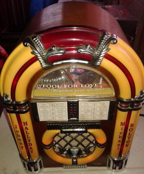 Annonce occasion, vente ou achat 'JOHNNY HALLYDAY JUKEBOX RADIO K7 PROMO'