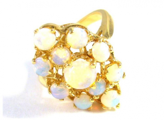 Annonce occasion, vente ou achat '14 kt gold ring with opals'