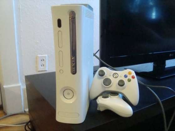 Annonce occasion, vente ou achat 'Xbox 360 60 Go 2 manettes + 2 jeux'