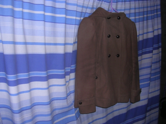 Manteau taille 42/44 couleur taupe