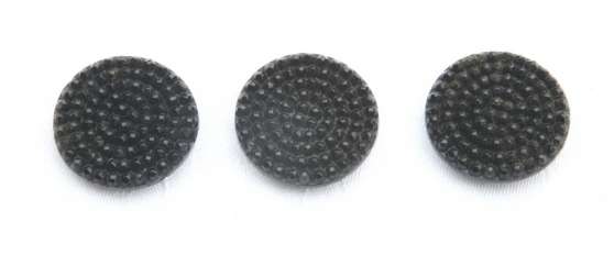 Annonce occasion, vente ou achat '3 boutons anciens noirs picots en relief'