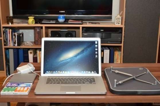 Annonce occasion, vente ou achat 'Macbook pro comme neuf avec 15 I7 8gb'