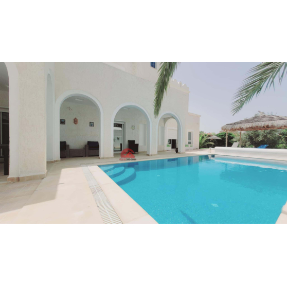 VILLA AVEC PISCINE À DJERBA AGHIR ZU