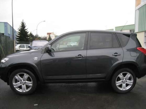 Annonce occasion, vente ou achat 'Toyota Rav 4 iii 177 d-4d clean power pa'