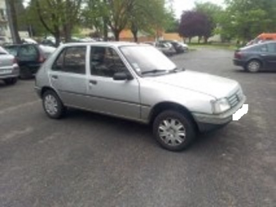 PEUGEOT 205 GRD-1989-POUR PIECES