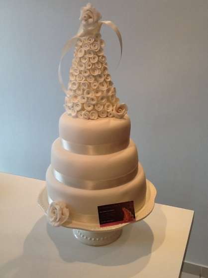 Annonce occasion, vente ou achat 'Wedding Cake - Cupcakes sucrs et sals'