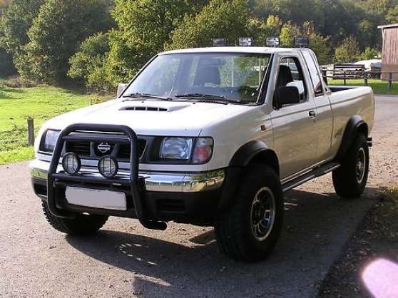 Nissan Pick Up 4 x 4 - KingCab - Marche.fr