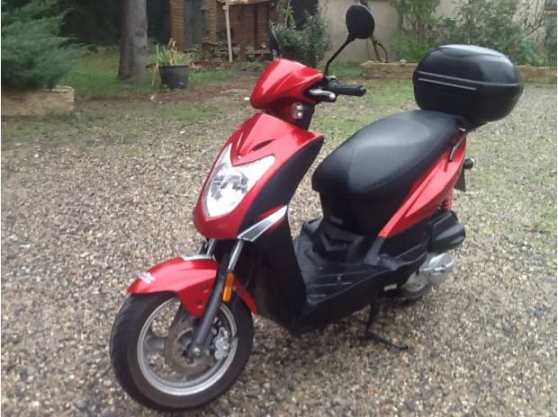 Annonce occasion, vente ou achat 'Scooter KYMCO Agility125, rouge mtal 20'