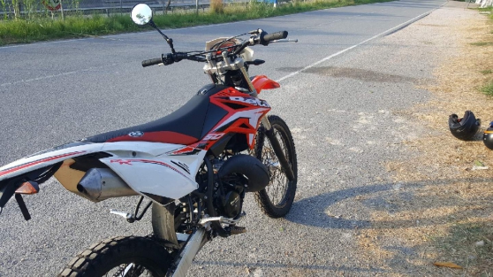 Moto Beta 50 enduro sport rouge - Photo 4