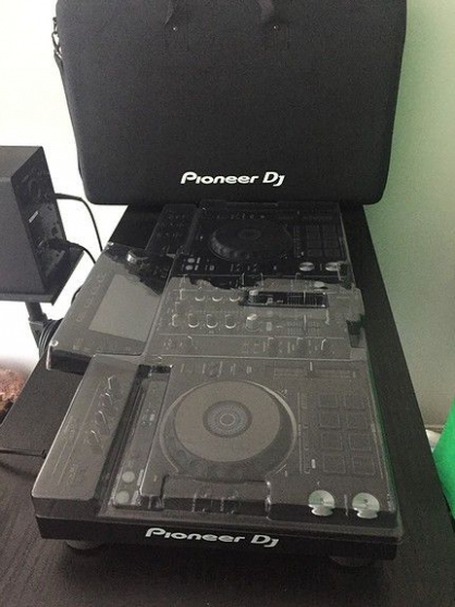 Annonce occasion, vente ou achat 'PIONEER DJ RX2 + TUI DE VOYAGE + HOUSSE'