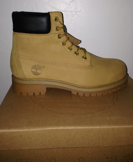 Annonce occasion, vente ou achat 'CHAUSSURES TIMBERLAND'