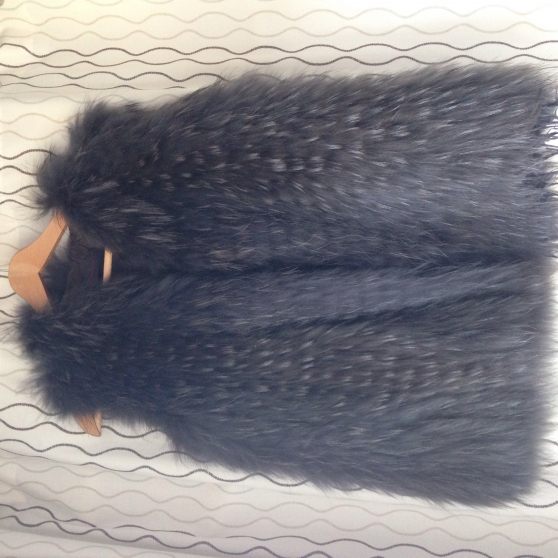 Annonce occasion, vente ou achat 'Magnifique veste en fourrure de racoon'