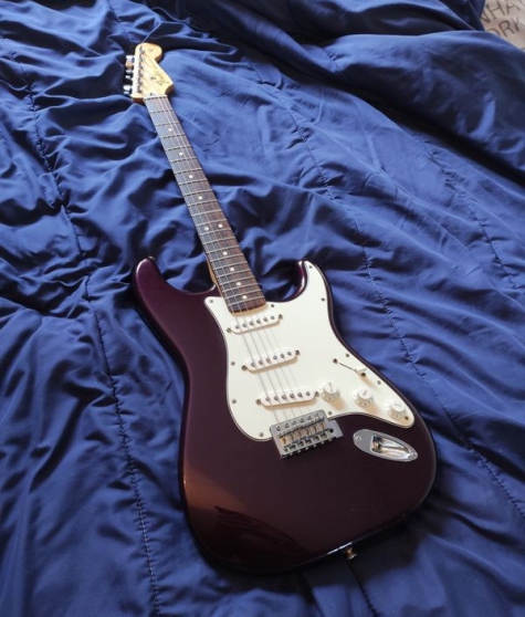 Annonce occasion, vente ou achat 'Fender Stratocaster'