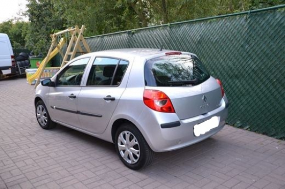 Voiture Renault Clio avec papiers a jour