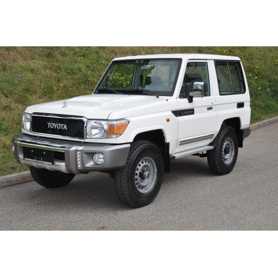 Annonce occasion, vente ou achat 'Toyota Land Cruiser GRJ 71 4.0 V6 5-Gang'