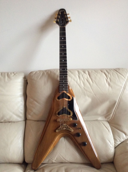 Annonce occasion, vente ou achat 'Gibson Flying Vee V2 OHSC'