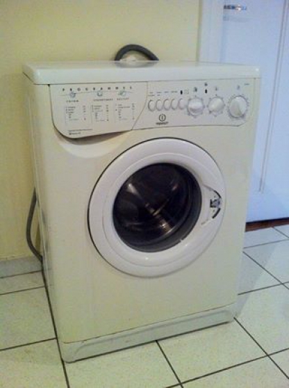 Annonce occasion, vente ou achat 'Machine  laver Indesit 5 kg bon tat'
