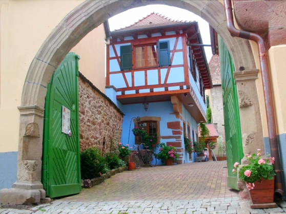 Maison dans cité médiévale- BOERSCH