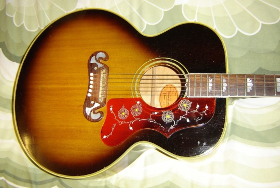 Annonce occasion, vente ou achat 'Gibson J200'